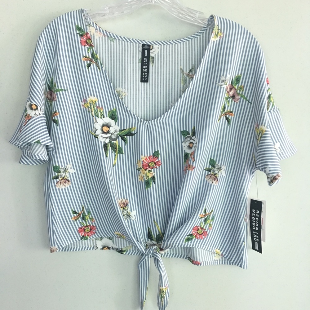 Design Lab Lord & Taylor cropped top SIZE S